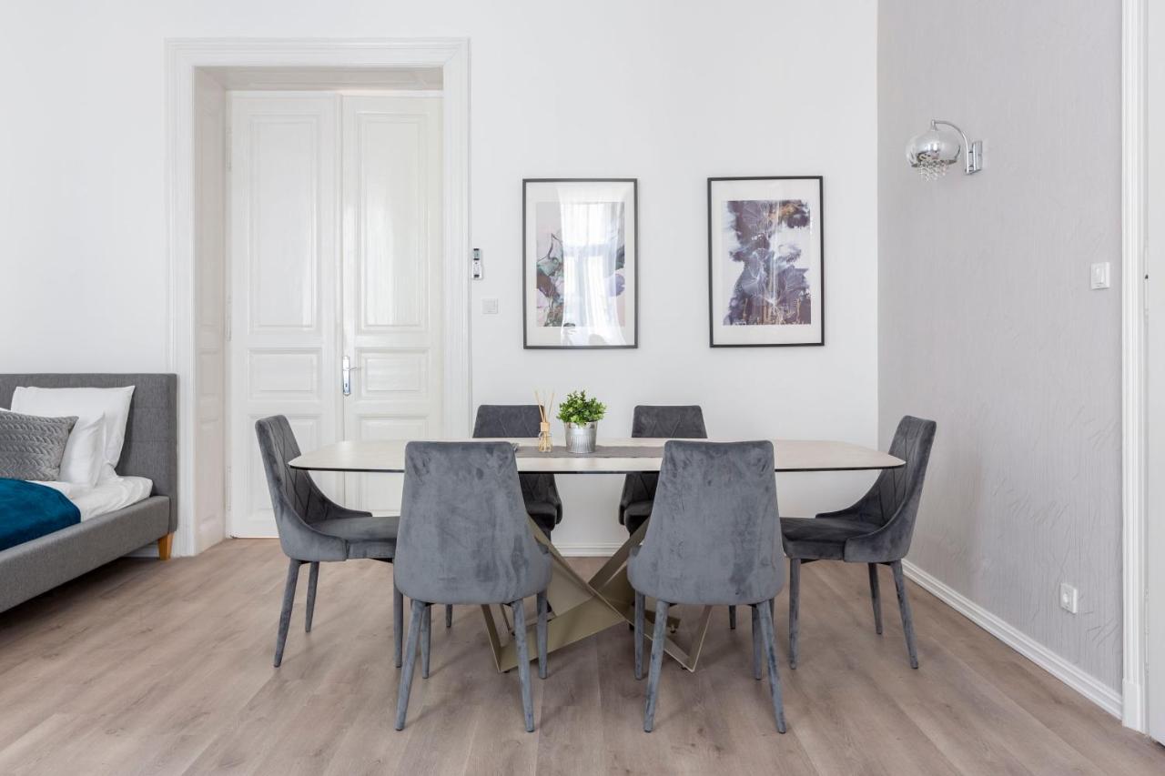 Exclusive Downtown Apartment In The Heart Of Βουδαπέστη Εξωτερικό φωτογραφία